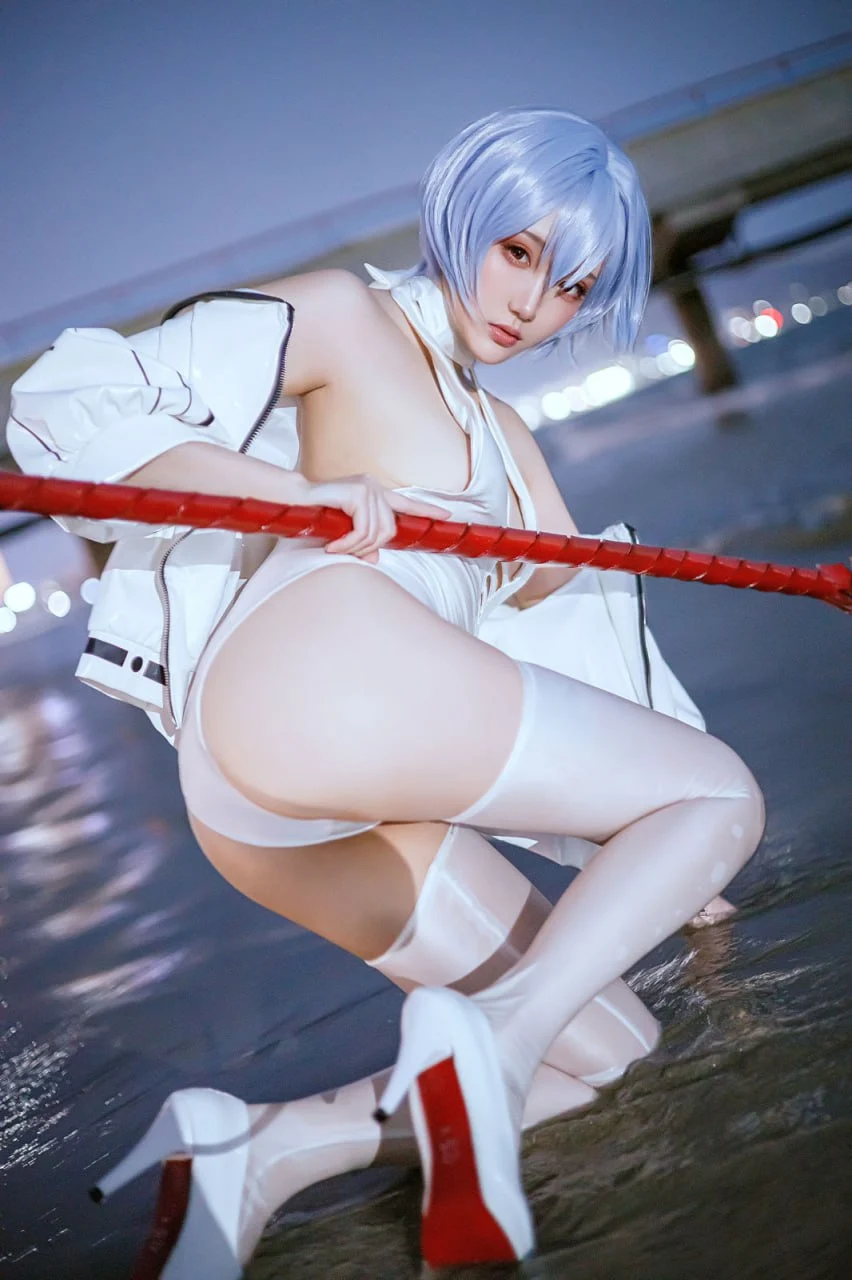 Momoko葵葵 Cosplay角色扮演写真套图合集下载