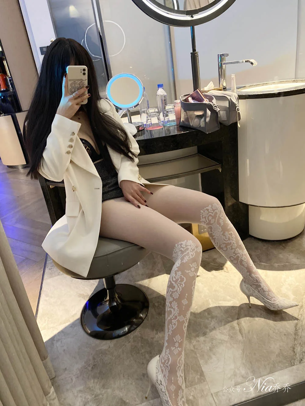 安乔乔 美腿丝袜高清美图写真合集下载