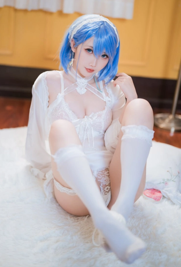 面饼仙儿 性感美女Cosplay写真图包合集下载