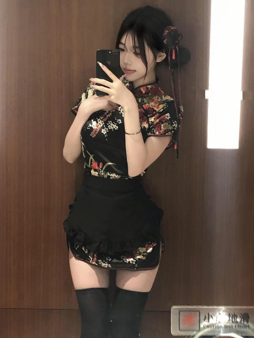 Chiara 秘语空间网络红人写真套图合集下载