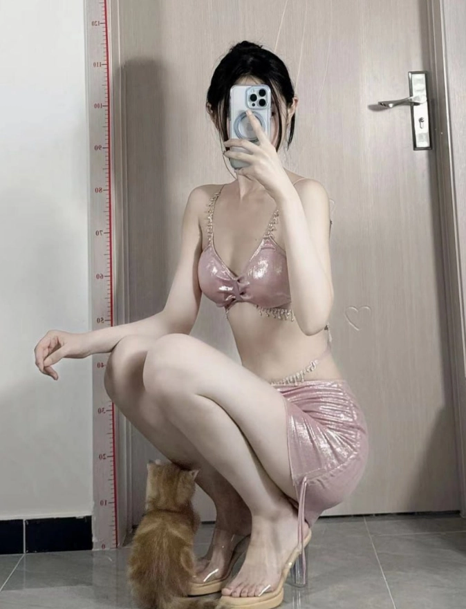 不爱穿shoes 微密圈美女写真图包合集下载