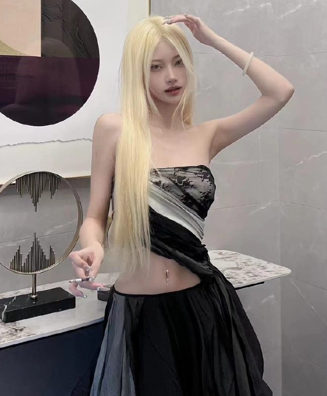 李亦如的抖音 铁粉空间美女写真图集合集下载