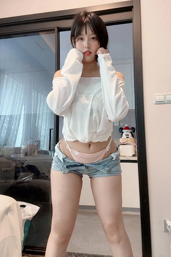 冉星妍的猫 铁粉空间抖音美女写真套图合集下载
