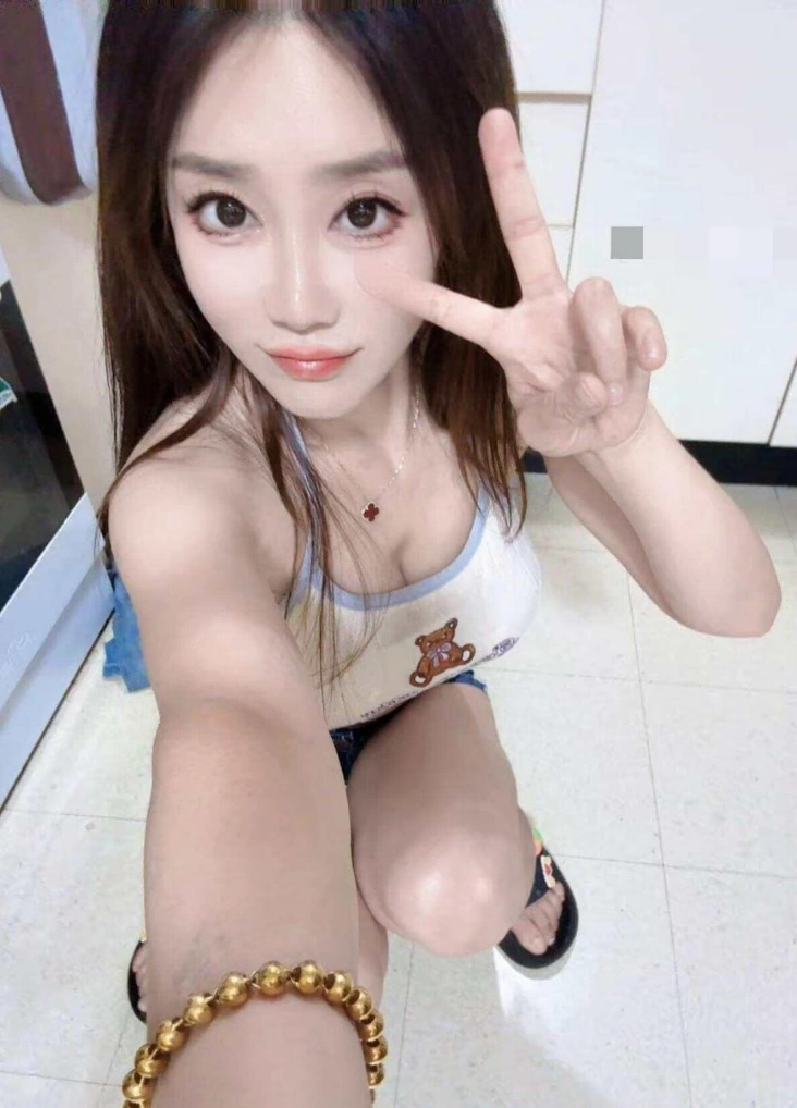 陈猪琦 岛遇美女写真套图合集下载