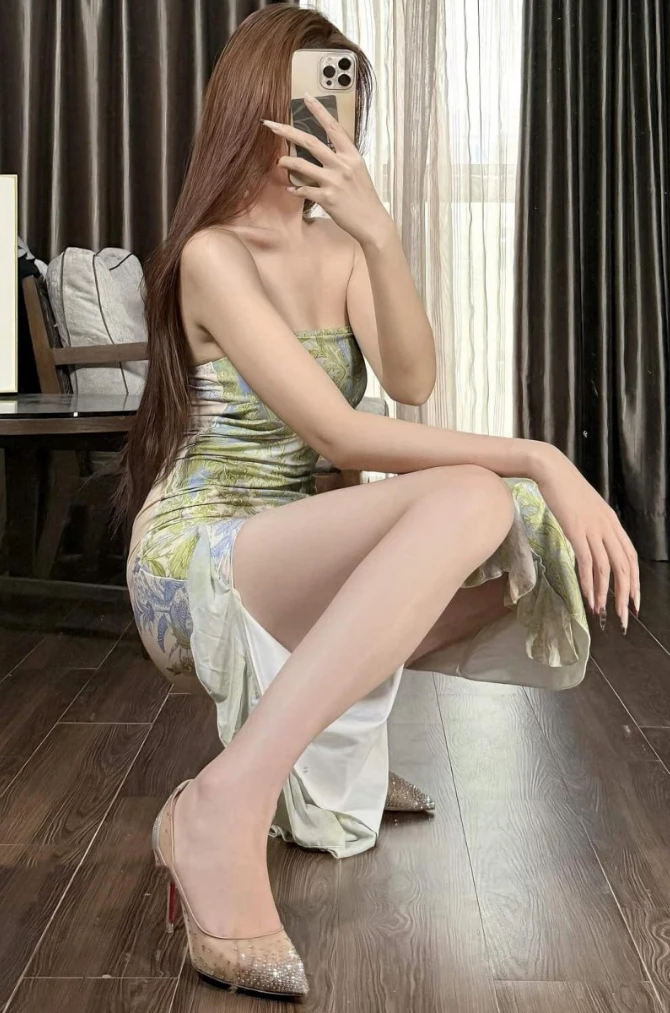 SerenaSs 岛遇美女写真图包合集下载